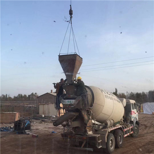 龙岩市“精准瞄准”—— 吊车的 “定位导航” 技术