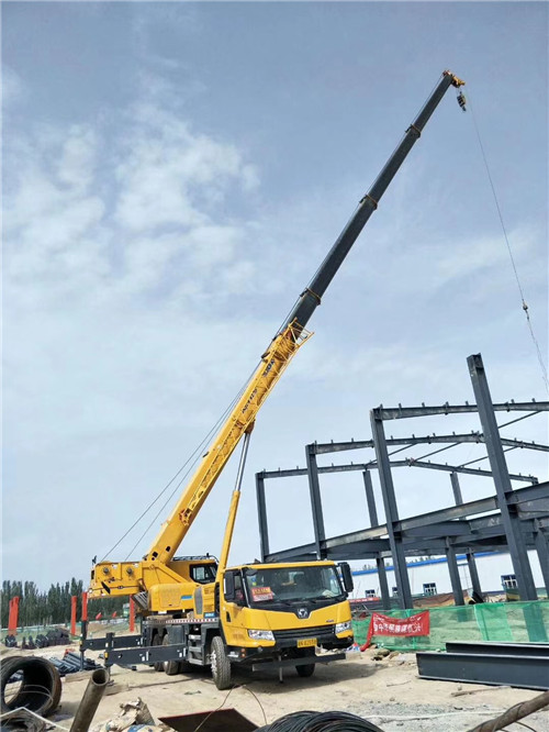 龙岩市超高层建筑钢结构吊装案例